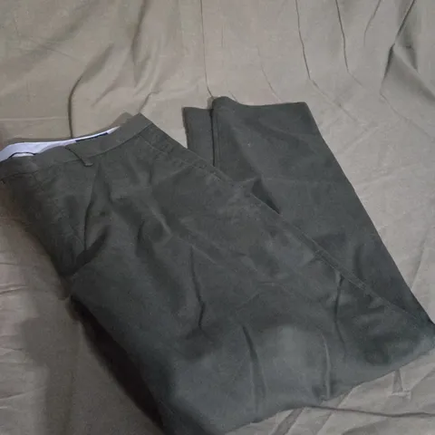 POLO RALPH LAUREN SLIM FIT TROUSERS SIZE M