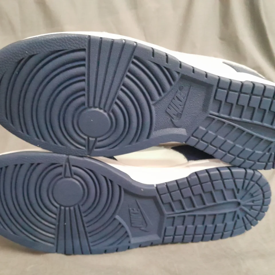 NIKE DUNK LOW SUMMIT TRAINERS IN WHITE MIDNIGHT/NAVY - UK 10