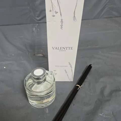 BOXED VALENTTE REED DIFFUSER