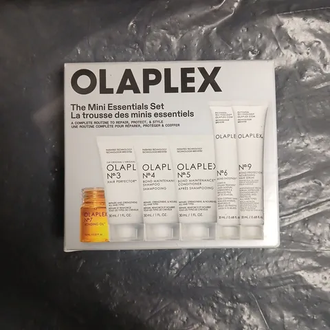 OLAPLEX THE MINI ESSENTIALS SET - HAIR CARE KIT 
