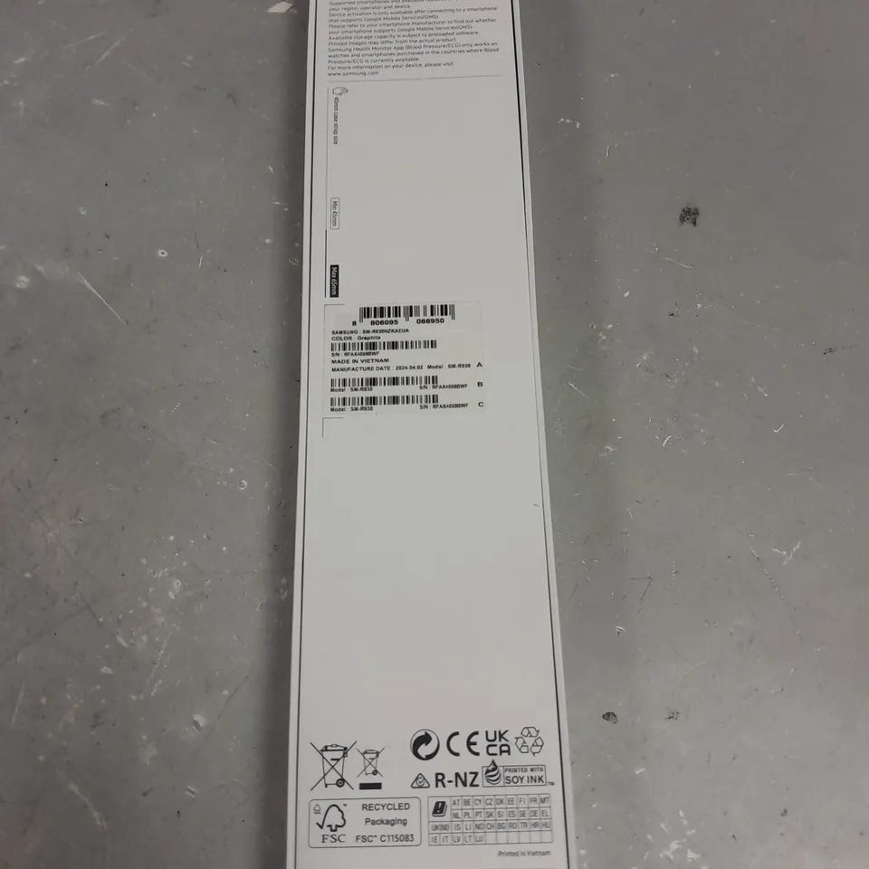 SEALED SAMSUNG GALAXY WATCH 6 40MM SMART WATCH IN GRAPHITE