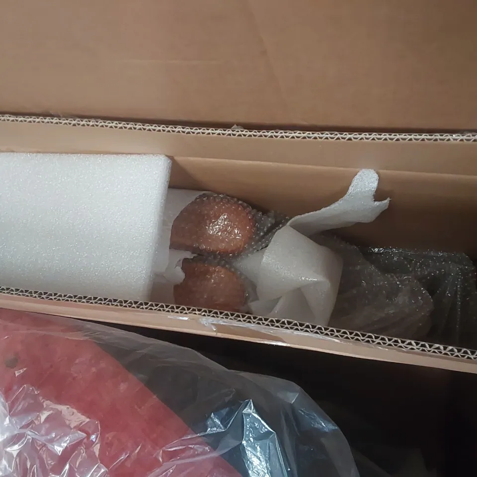 BOXED UPHOLSTERED ARM CHAIR 