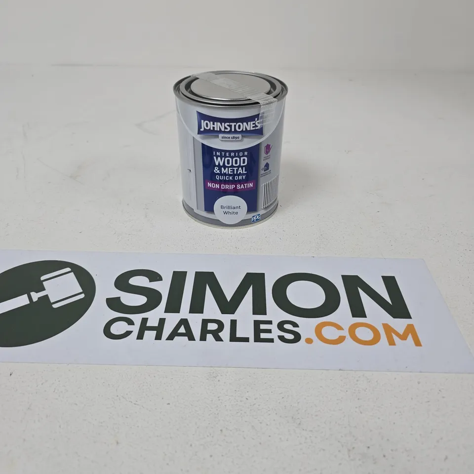 JOHNSTONE'S INTERIOR WOOD & METAL QUICK DRY SATIN PAINT – BRILLIANT WHITE.