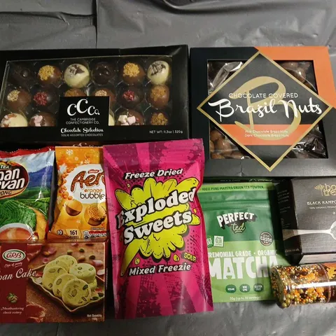 LOT OF 9 ASSORTED FOOD ITEMS TO INCLUDE CHOCOLATE BRAZIL NUTS, BLACK PEPPER AND FREEZE DRIED SWEETS