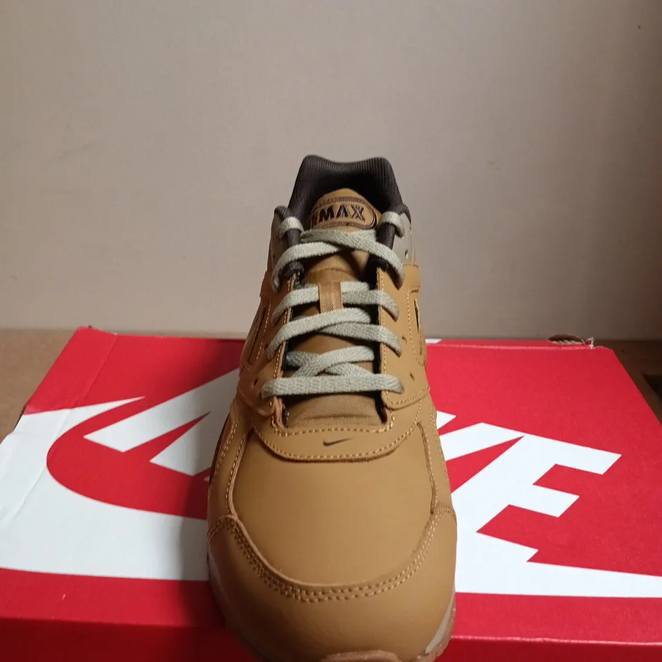 BOXED PAIR OF NIKE AIR MAX IVO SNEAKERS – WHEAT/BAMBOO, UK 9.5 (US 10.5) – MEN