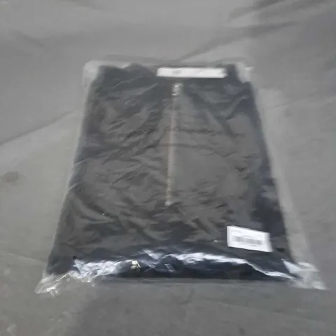 SEALED FRENCH CONNECTION QUARTER ZIP IN MARINE - XL
