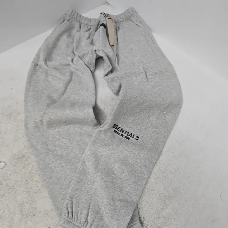 FEAR OF GOD ESSENTIALS SWEATPANTS – GREY, UK SIZE L