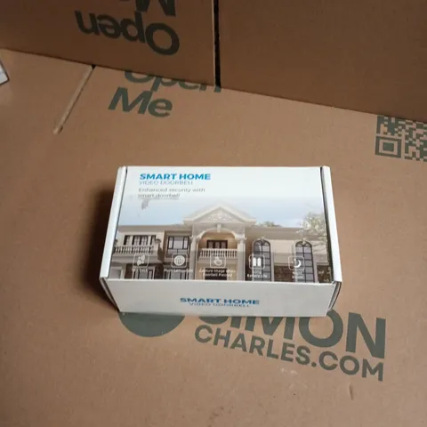 APPROXIMATELY 10 ASSORTED ELECTRICAL ITEMS INCLUDING SMART HOME VIDEO DOORBELL , WORKING LAMP AND MINI PROJECTOR 