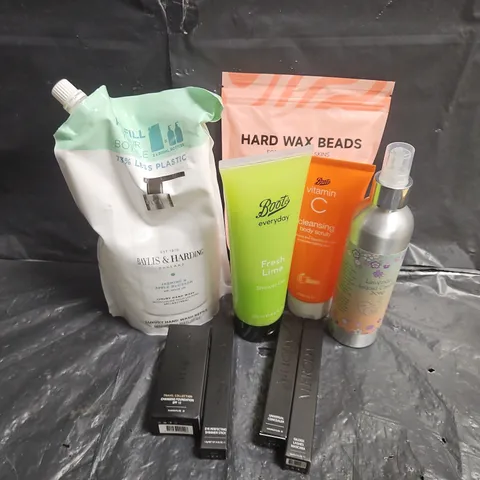APPROXIMATEY 20 ASSORTED HEALTH AND BEAUTY PRODUCTS TO INCLUDE - MERODA EYE PERFECTING SHIMMER STICK - HARD WAX BEADS - BOOTS SHOWER GEL - ETC