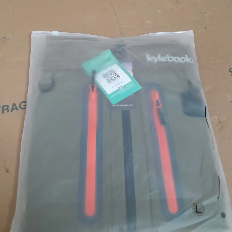 KYLEBOOKER WADING JACKET SIZE L