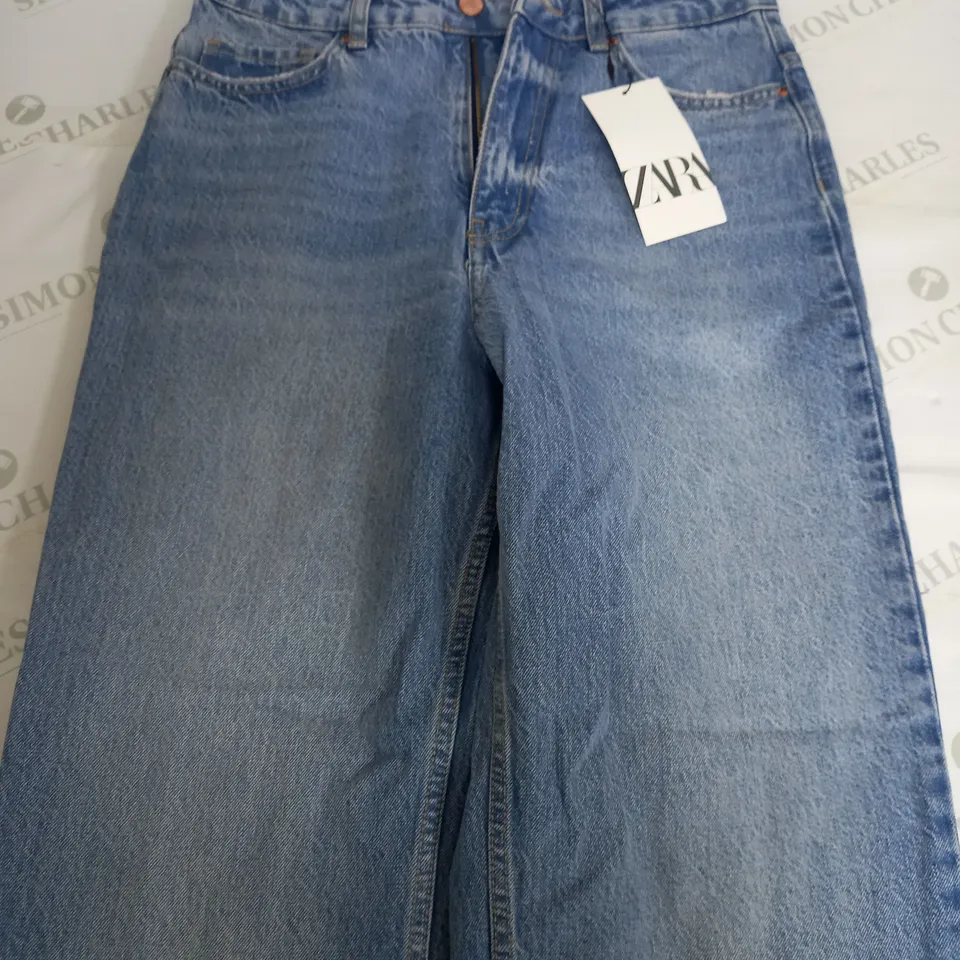 ZARA FULL LENGTH HIGH RISE DEMIN JEANS - EUR 38