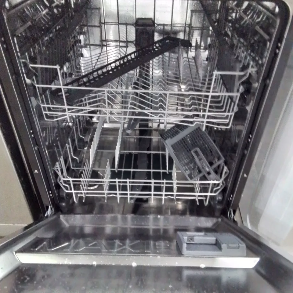 CANDY RAPIDO 13 PLACE SETTING DISHWASHER IN BLACK - (CF 3E9L0B-80)