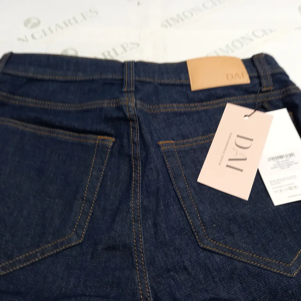 DAI THE SKINNY LEG JEANS - 30