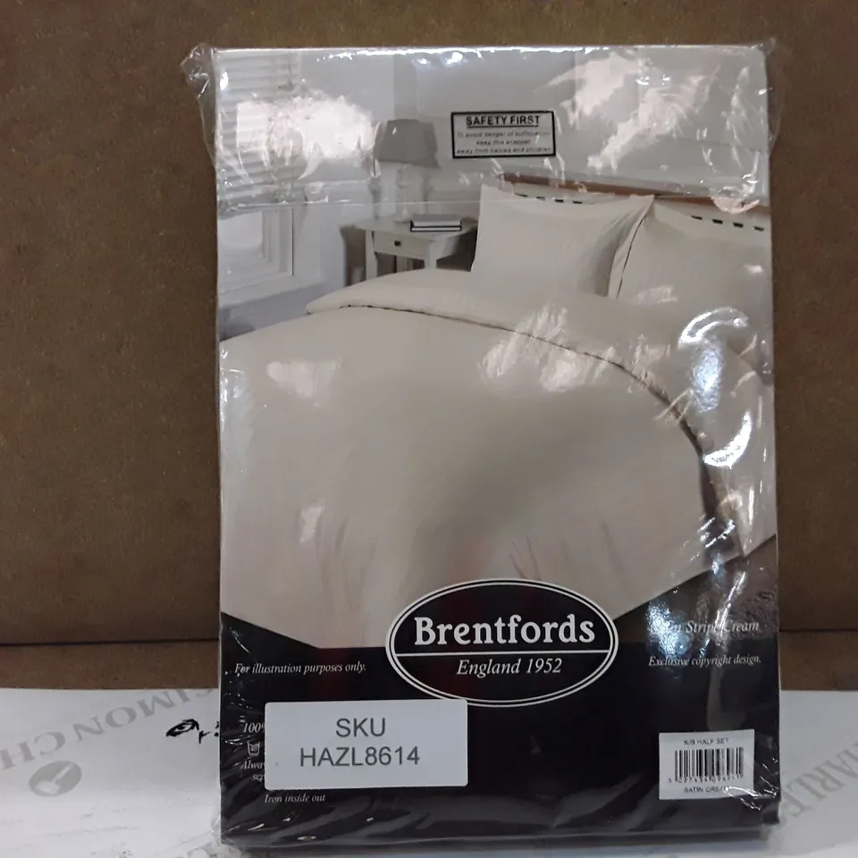 BRAND NEW BRENTFORD DUVET SET - KING SIZE (SATIN CREAM)