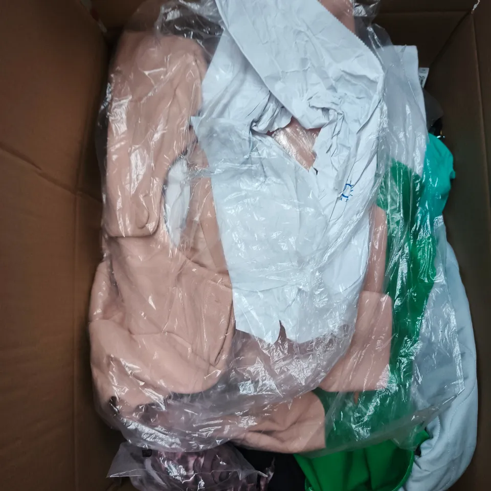 LARGE BOX OF APPROXIMATELY 25 ASSORTED CLOTHING ITEMS IN VARIOUS COLOURS, STYLES AND SIZES - COLLECTION ONLY