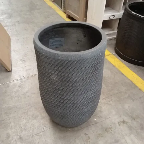 GARDEN PLANTER 