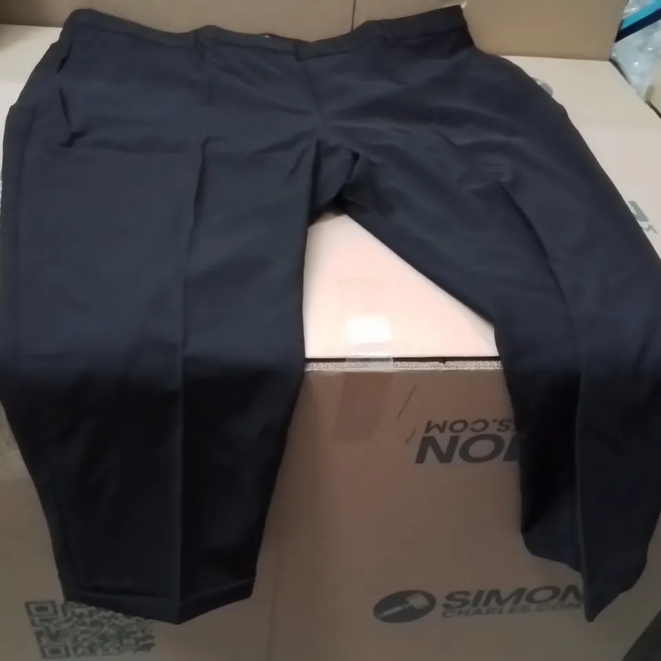 BOXED BRAND NEW APPROXIMATELY 22 JD WILLIAMS TAPERED TROUSERS BLACK SIZE 32L