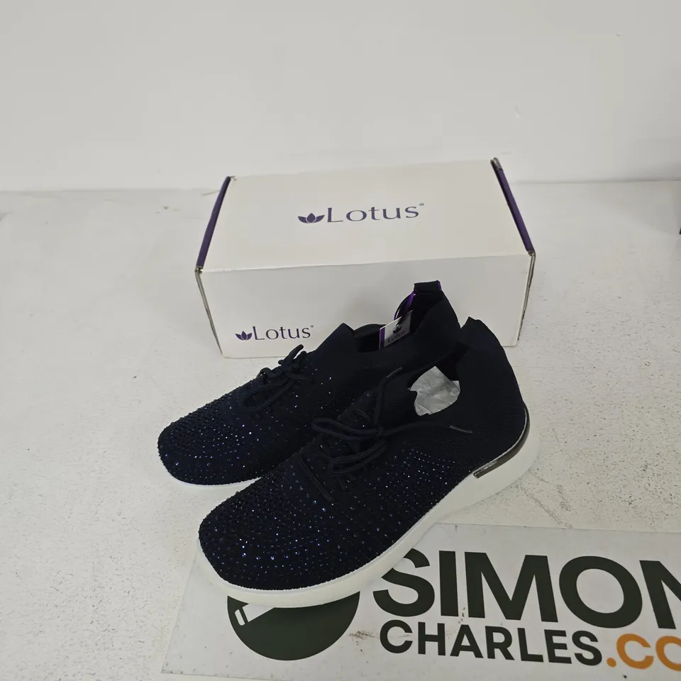 LOTUS ROBUCK ULS480 NAVY SNEAKERS UK 8