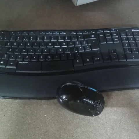 MICROSOFT WIRELESS COMFORT DESKTOP 5050 UK QWERTY KEYBOARD, BLACK