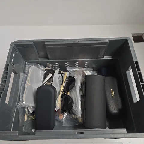 TOTE OF APPROXIMATELY 10 VARIOUS GLASSES AND GLASSES CASES IN VARIOUS COLOURS, STYLES AND SIZES