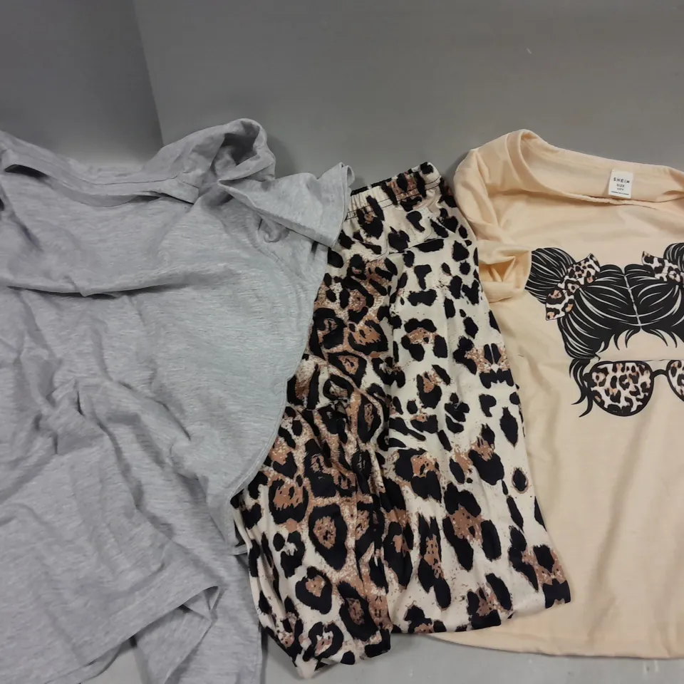 APPROXIMATELY 20 ASSORTED CHILDRENS CLOTHING PRODUCTS IN AGES RANGING FROM 10-15YRS