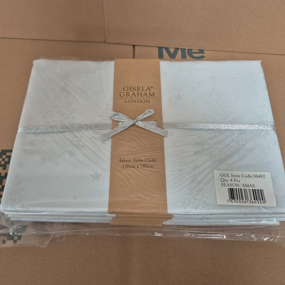 SET OF 4 GISELA GRAHAM LONDON CHRISTMAS FABRIC TABLE CLOTH