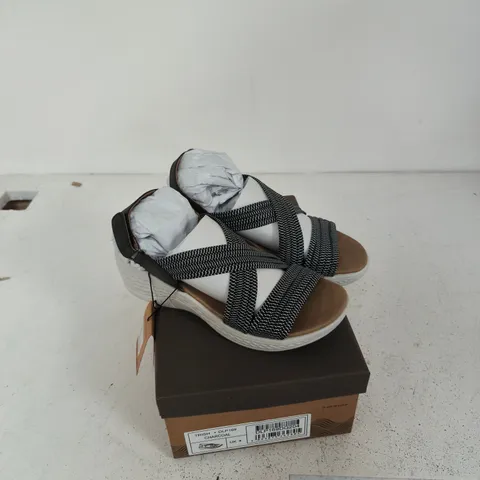 DUNLOP TRISH DLP169 CHARCOAL SANDALS – UK 4