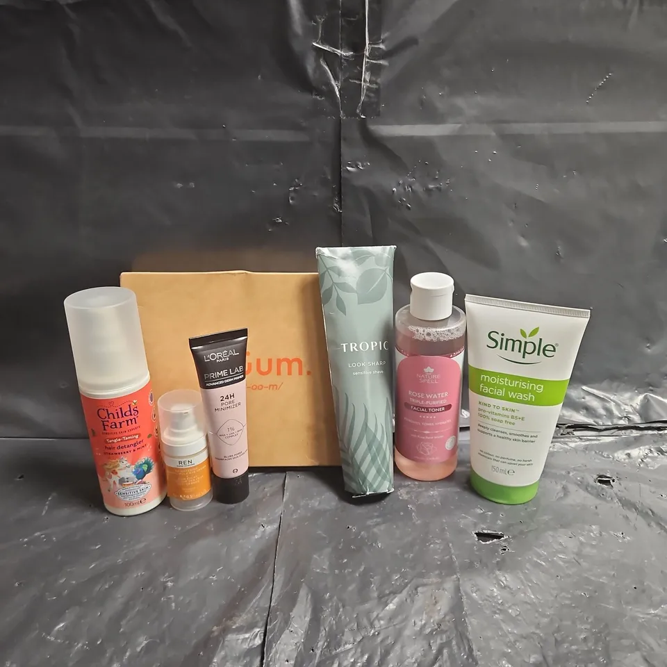 APPROXIMATEY 20 ASSORTED HEALTH AND BEAUTY PRODUCTS TO INCLUDE - NATURE SPELL ROSE WATER FACIAL TONER - SIMPLE FACIAL WASH - TROPIC SENSITIVE SHAVE - ETC