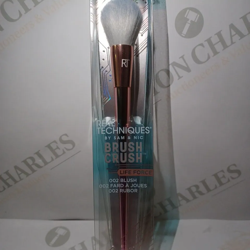 LOT OF APPROX 6 REAL TECHNIQUES BRUSH CRUSH BLUSH BRUSHES
