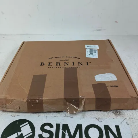 BERNINI PATTERNED HYDROHOSE