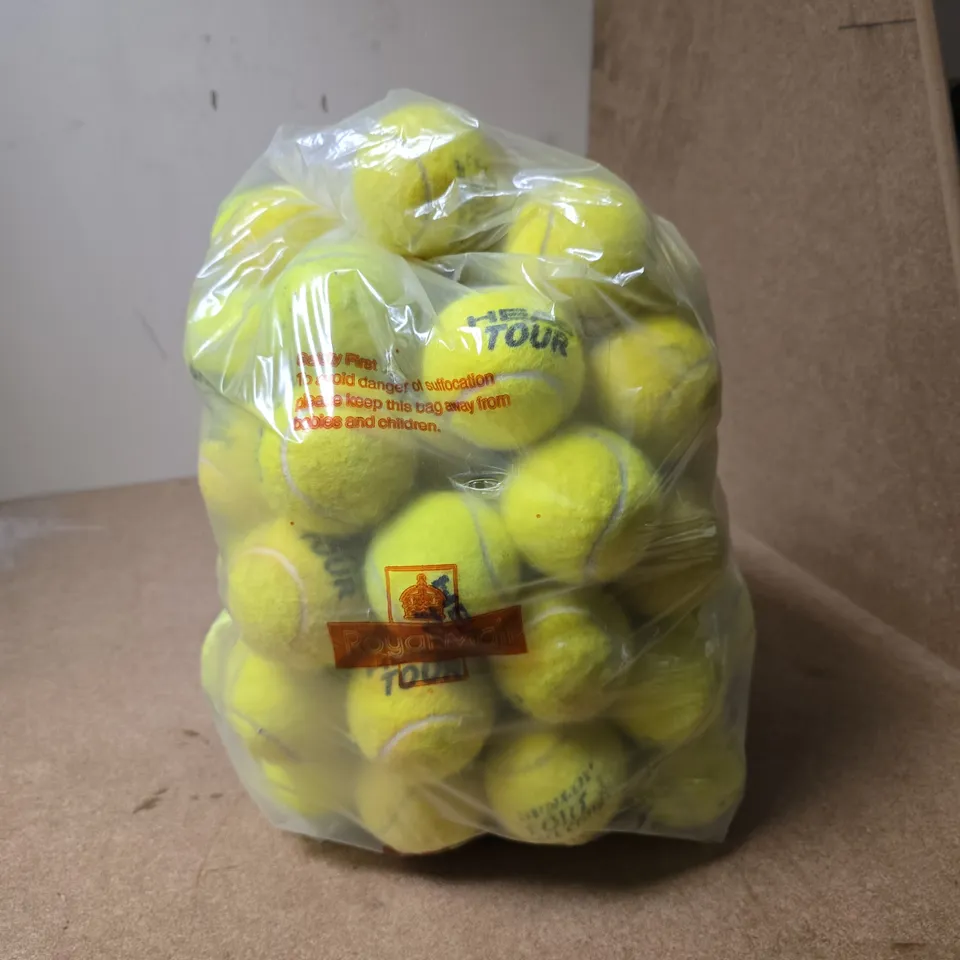 LARGE QUANTITY OF HEAD TOUR TENNIS BALLS