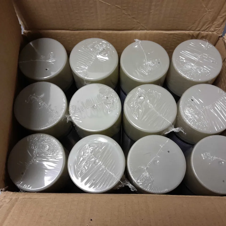 APPROXIMATELY 12 PAINTFACTORY COLOUR IT QUICK DRYING PAINT - LIGHT GREY GLOSS (12 x 400ml) - COLLECTION ONLY