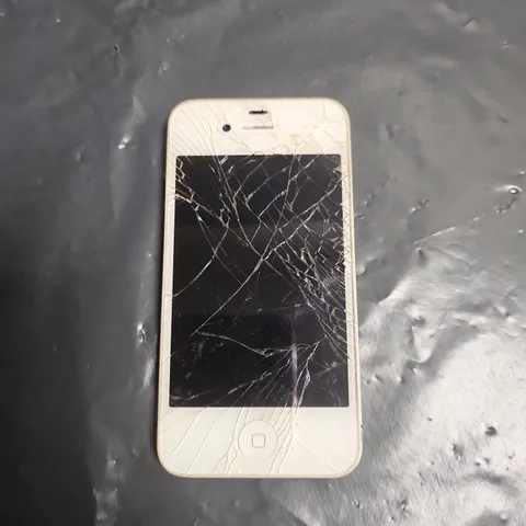 APPLE IPHONE 4 (WHITE)