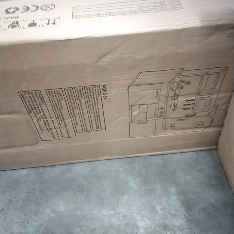 BOXED KIDS PLAY KITCHEN
