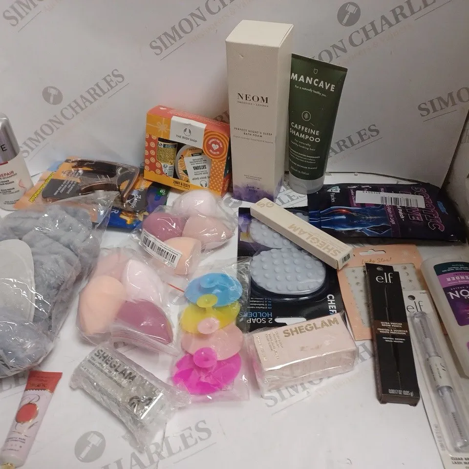 APPROXIMATELY 20 ASSORTED HEALTH AND BEAUTY PRODUCTS INCLUDING SHEGLAM, NEOM, THE BODY SHOP, CERA VE