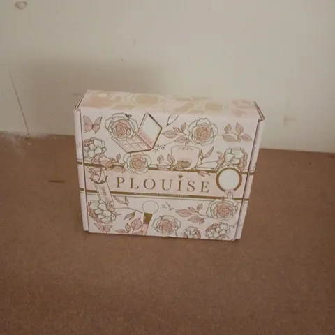 BOXED AND SEALED PLOUISE MINI BLIND BOX