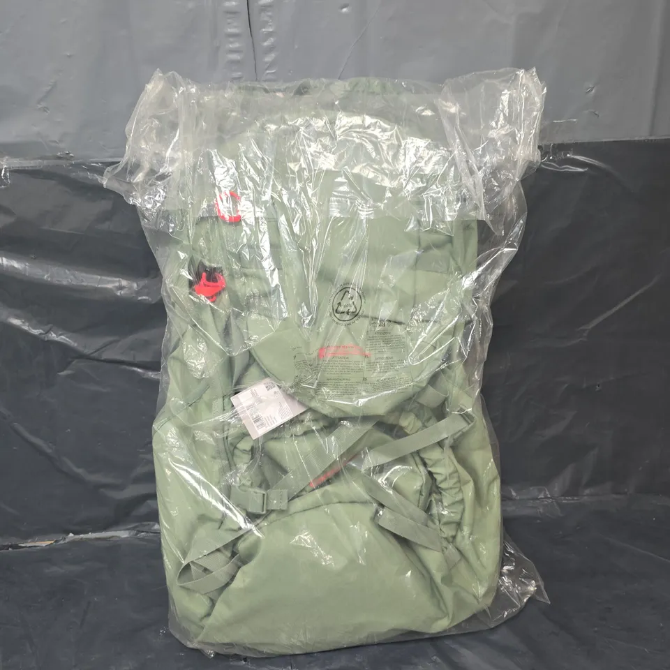 MOUNTAIN WAREHOUSE CARRION 65L PALE GREEN 