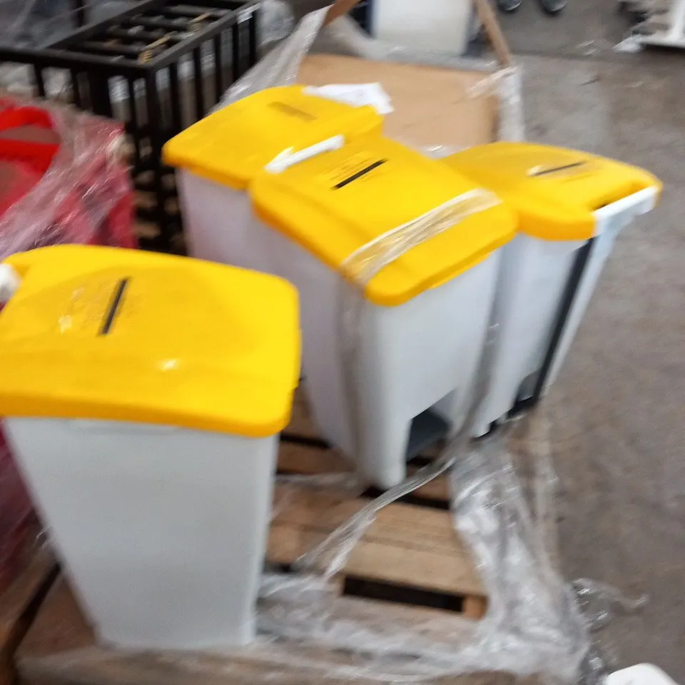 PALLET OF APPROXIMATELY 5 OFFENSIVE WASTE PEDAL BINS