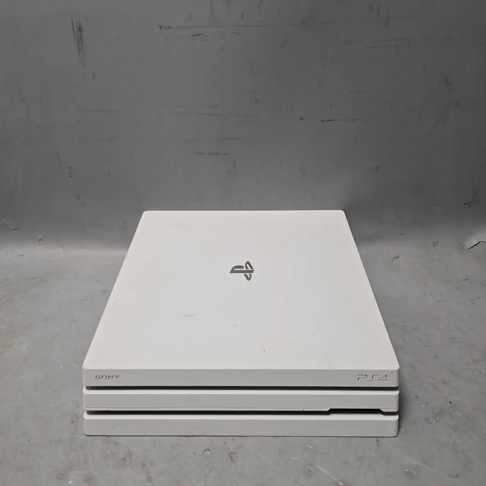 SONY PLAYSTATION 4 CONSOLE CUH-7216B