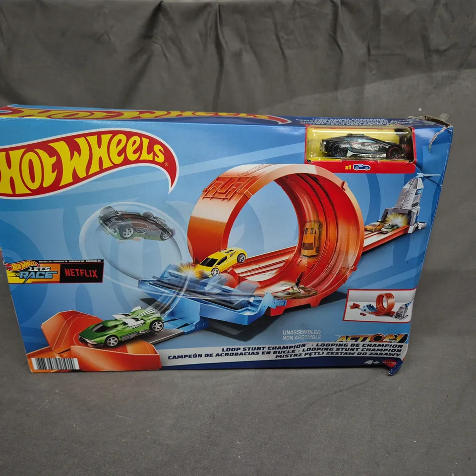 HOT WHEELS LOOP STUNT CHAMPION