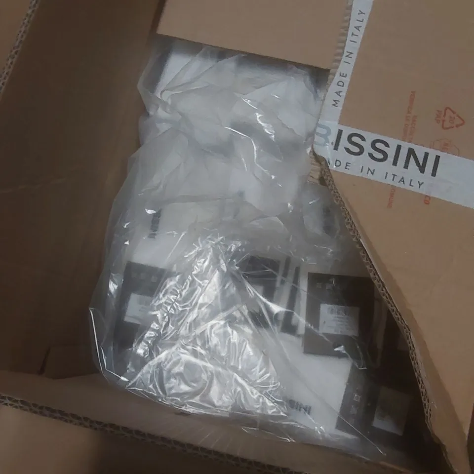 BOX TO CONTAIN A LARGE QUANTITY OF BRAND NEW PAIRS OF BISSINI CYCLING SOCKS - WHITE // SIZE: XXL // 1 PAIR PER PACK