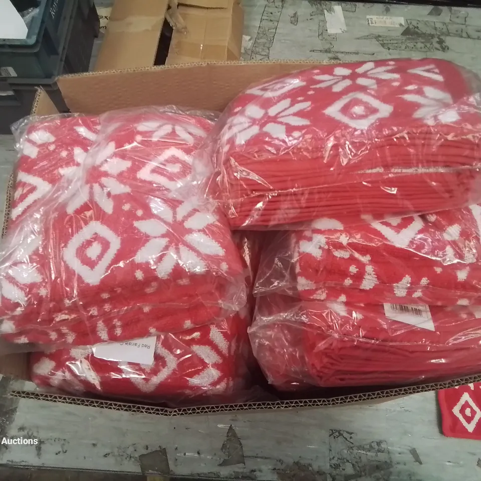 A BOX OF CHRISTMAS DESIGN HAND TOWELS 