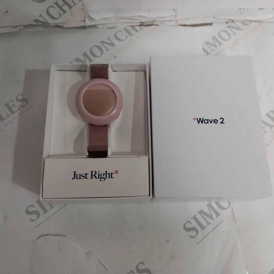 BOXED EMBR WAVE 2 HEATING AND COOLING WRISTBAND DEVICE & COMFORT CASE