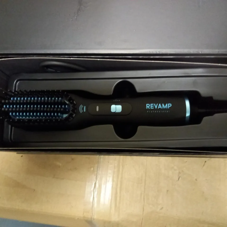 REVAMP PROGLOSS DEEPFORM DRY, STYLE & SHINE HOT STRAIGHTENING AIR BRUSH RRP £100