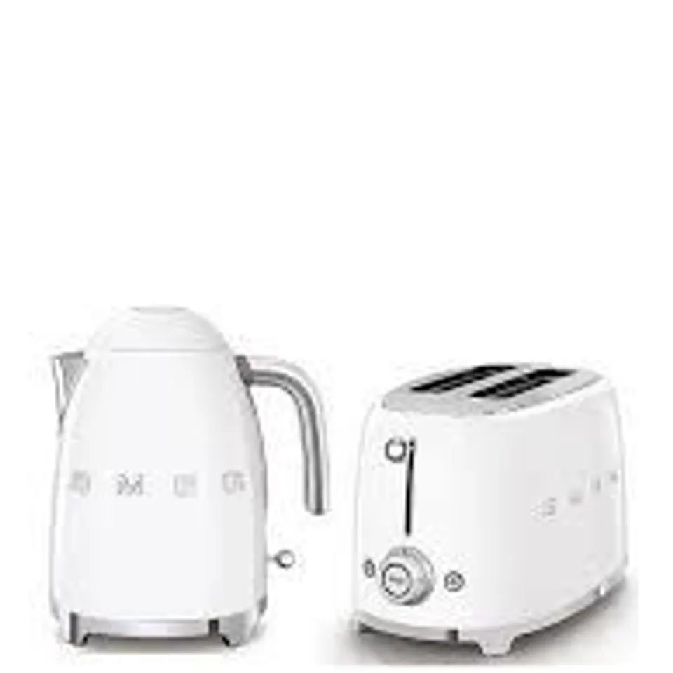 SMEG 50'S STYLE KETTLE AND 2 SLICE TOASTER IN CREAM