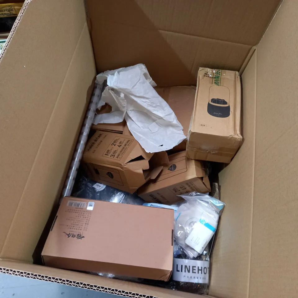 BOX OF ASSORTED ITEMS TO INCLUDE: BOXING GLOVES, FAN FLY REPELLER, TRAVEL BOTTLE SET, SALOMON BOTTLE ETC
