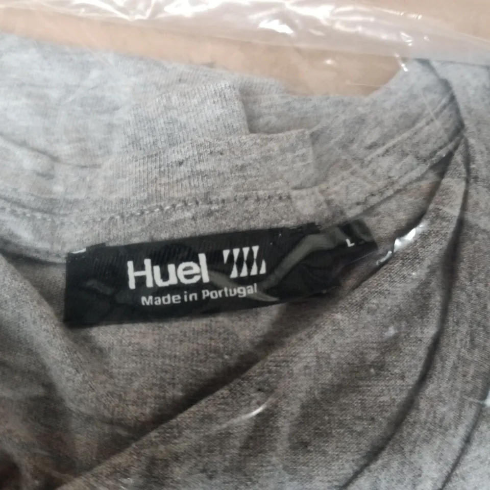 HUEL GREY T-SHIRT – UK L (MADE IN PORTUGAL)