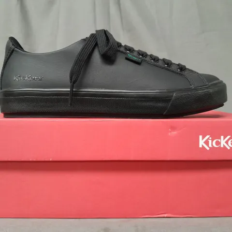 BOXED PAIR OF KICKERS SHOES IN BLACK EU SIZE 37