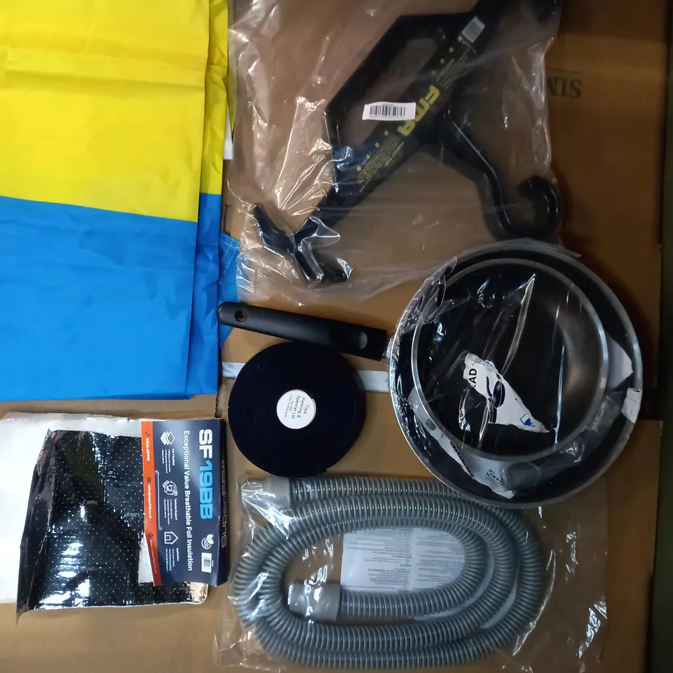 LOT OF ASSORTED ITEMS TO INCLUDE PAN SET, PLASTIC TUBING, FOIL INSULATION, HEAVYWEIGHT TACTICAL HANGER  