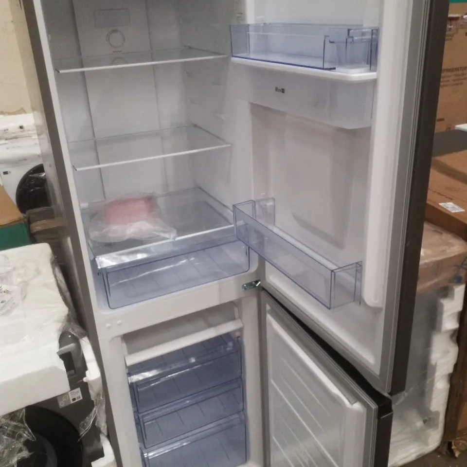SWAN SR15690S 48CM WIDE, 50/50 SPLIT FRIDGE FREEZER - SILVER